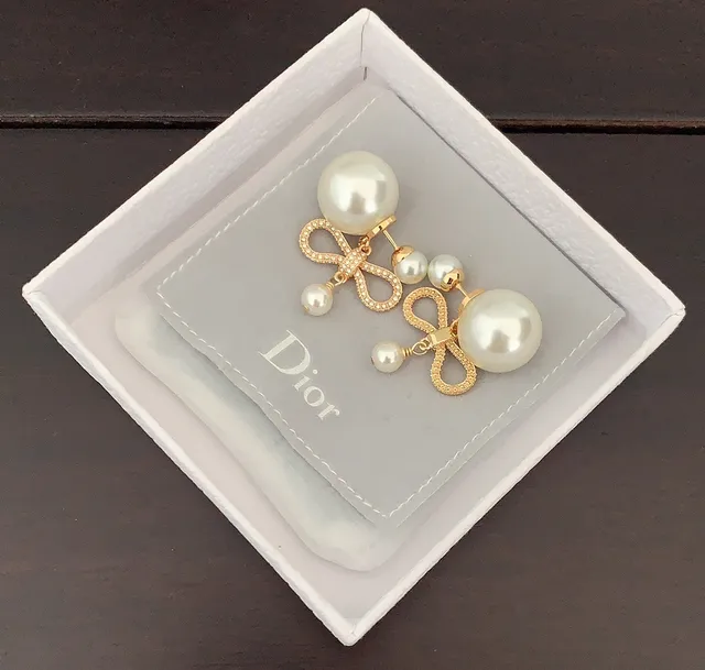 Dior Bow Motif Pearl Drop Earrings 2