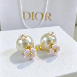 Dior Boucles d'oreilles perles florales sphériques
