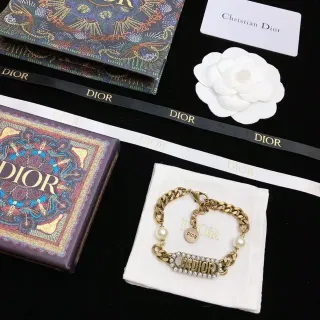 Dior J'adore 金色链条珍珠手链