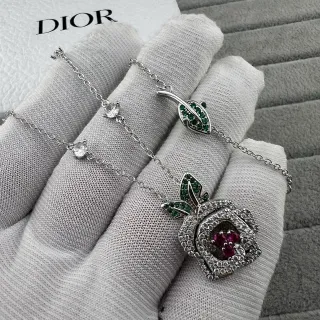 Dior रৌপ্য সবুজ ফুল গোলাপ পেন্ড্যান্ট Pavé-Set রত্ন মালা
