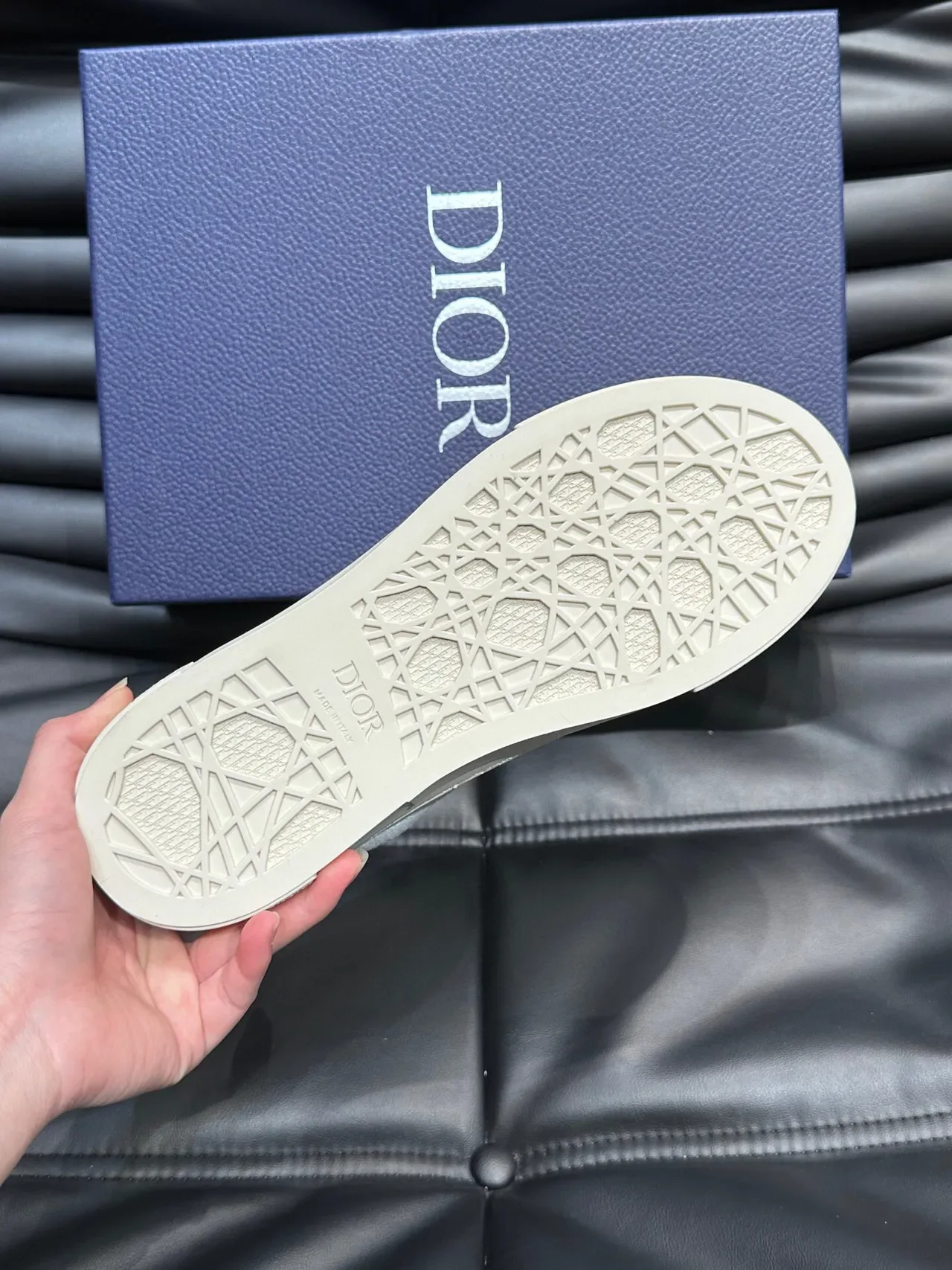 Dior White Beige Low-Top Smooth Leather Lifestyle Sneakers 9