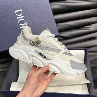 Dior Chaussures Blanches Grises Semelle Sculptée Construction Maille Et Superposition Synthétique Chunky