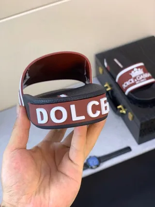 Dolce & Gabbana Noir Bourgogne Large Courroie Logo Couronne Chaussons 4