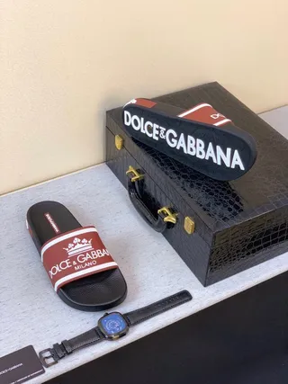 Dolce & Gabbana Noir Bourgogne Large Courroie Logo Couronne Chaussons 7