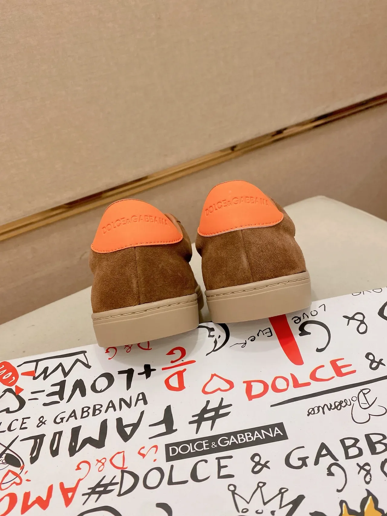 Dolce & Gabbana Marrom Laranja Couro de Camurça Parte Superior Perfurado Vamp Sneakers Lifestyle 3