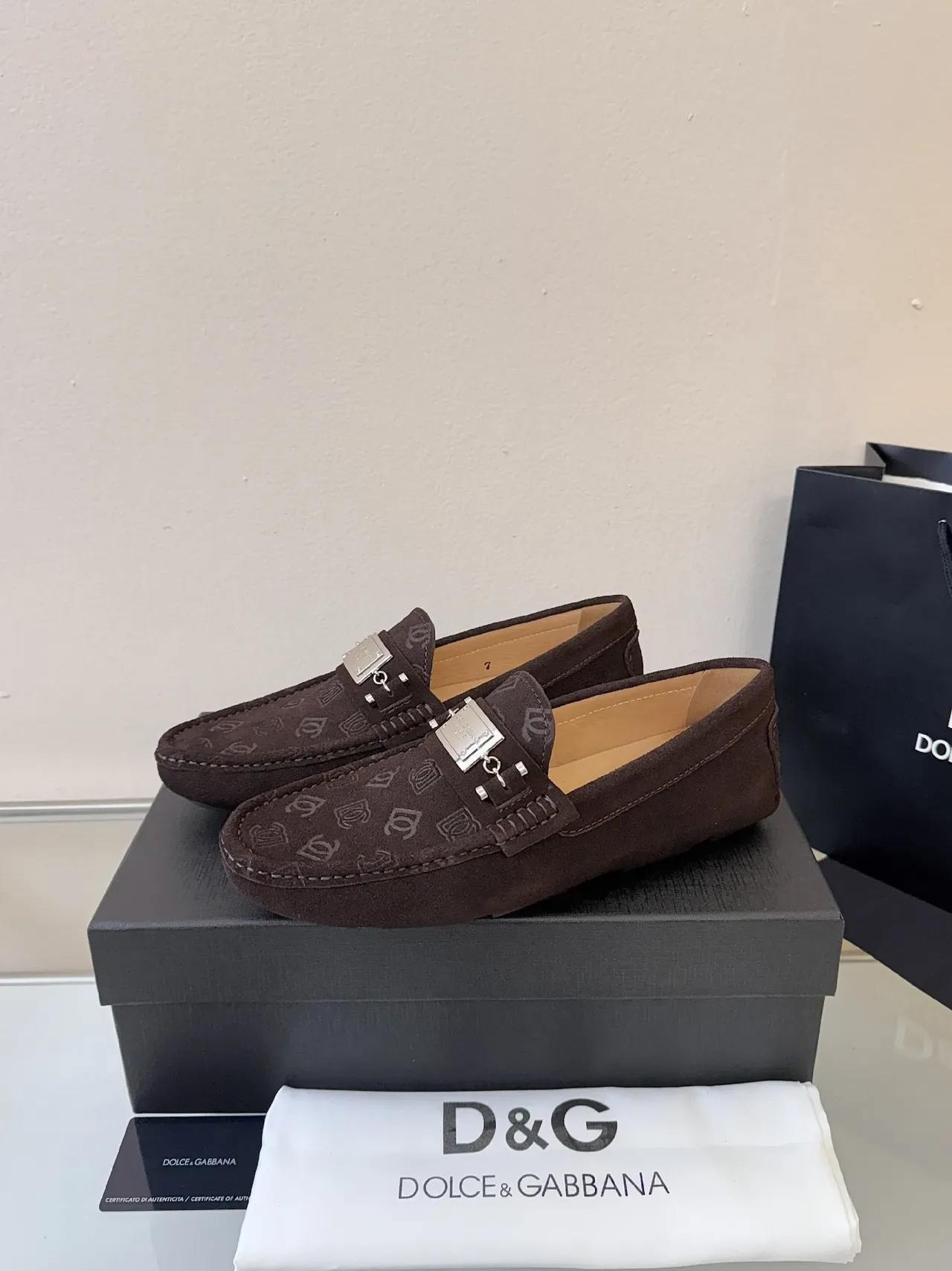 Dolce & Gabbana 棕米色麂皮革印花乐福鞋 2