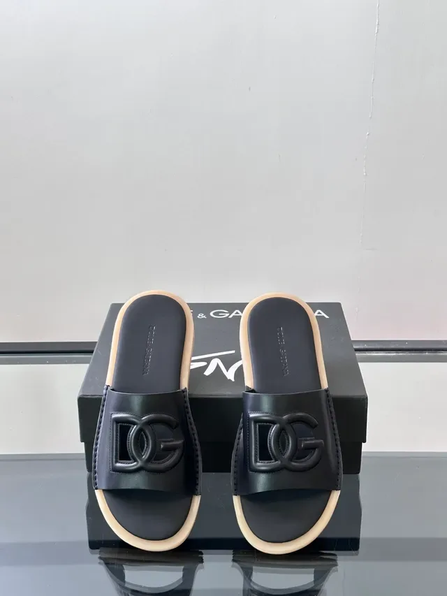 Dolce & Gabbana Logo-Strap Pantuflas de Camurça 3