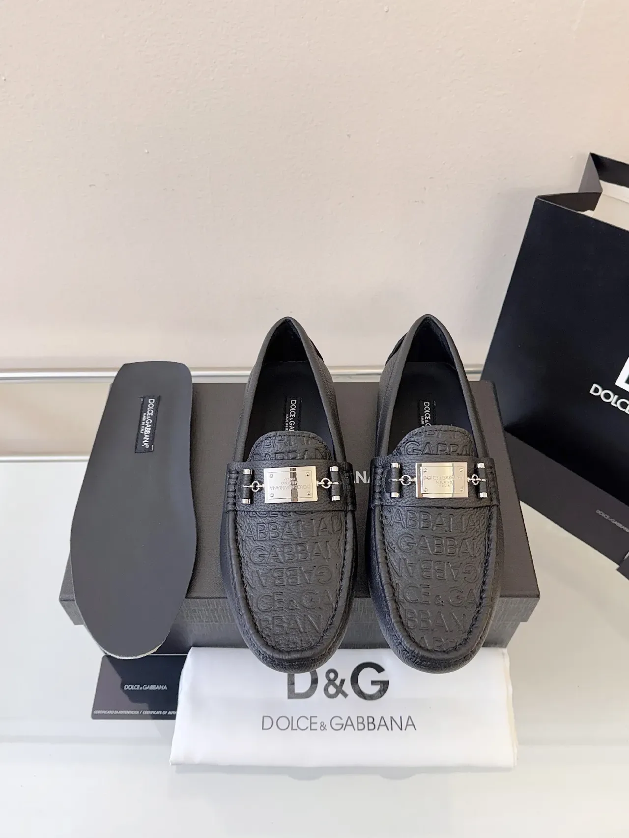 Dolce & Gabbana Portofino 黑金压纹皮革印花 DG 乐福鞋 6