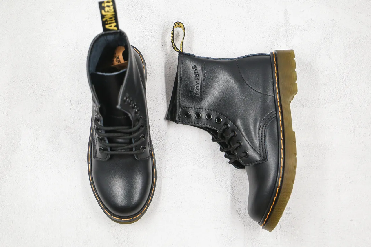 Dr. Martens 1460 কালো চিকন চামড়ার মার্টিন বুট 10