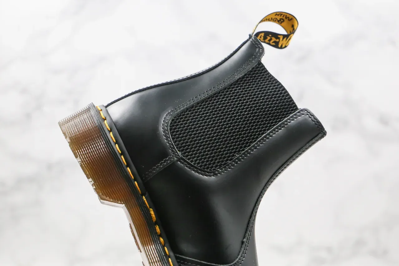 Dr. Martens 切尔西靴 黑色黄色 光滑皮革 缝线 5