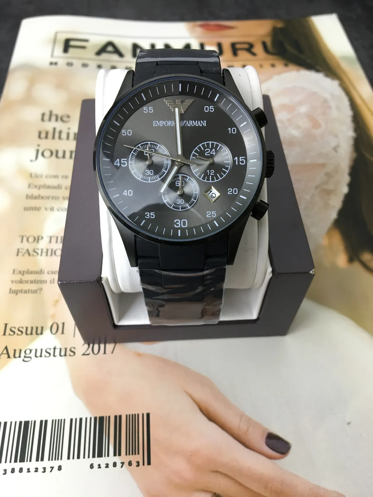 Emporio Armani Montre Chronographe Noire Monochrome Sportive 2