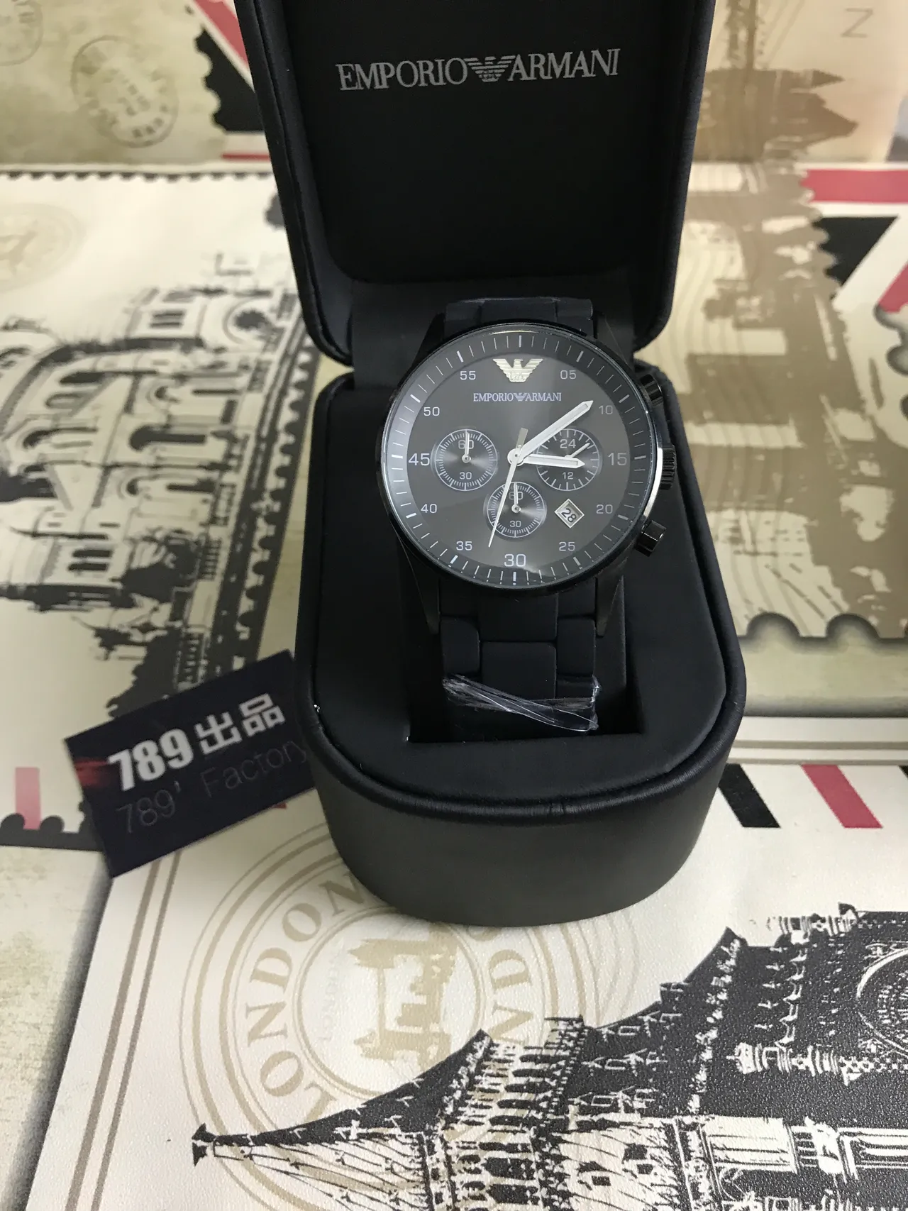 Emporio Armani Montre Chronographe Noire Monochrome Sportive 8