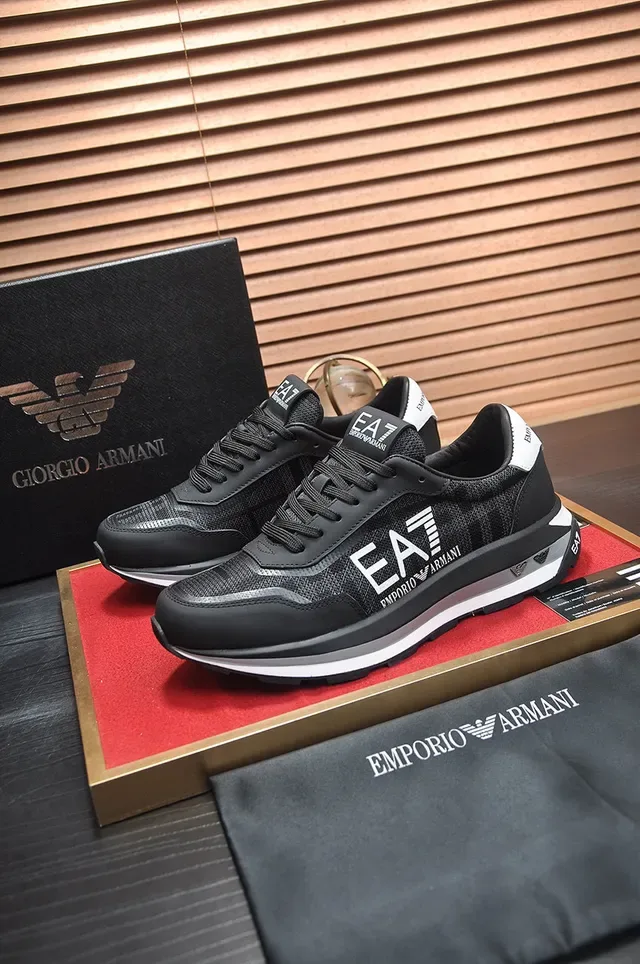Emporio Armani EA7 黑白生活方式运动鞋 8