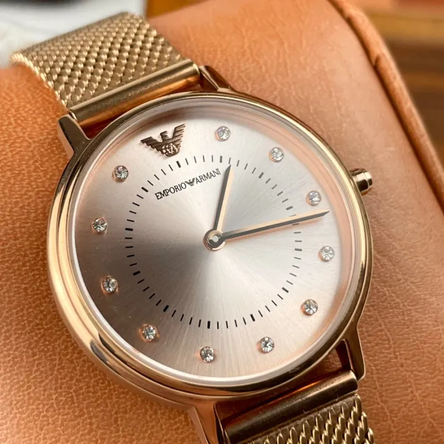 Emporio Armani 金米色圆形表壳金属网带石英手表 3