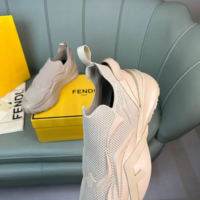 Fendi 米色针织网面套脚运动鞋 2
