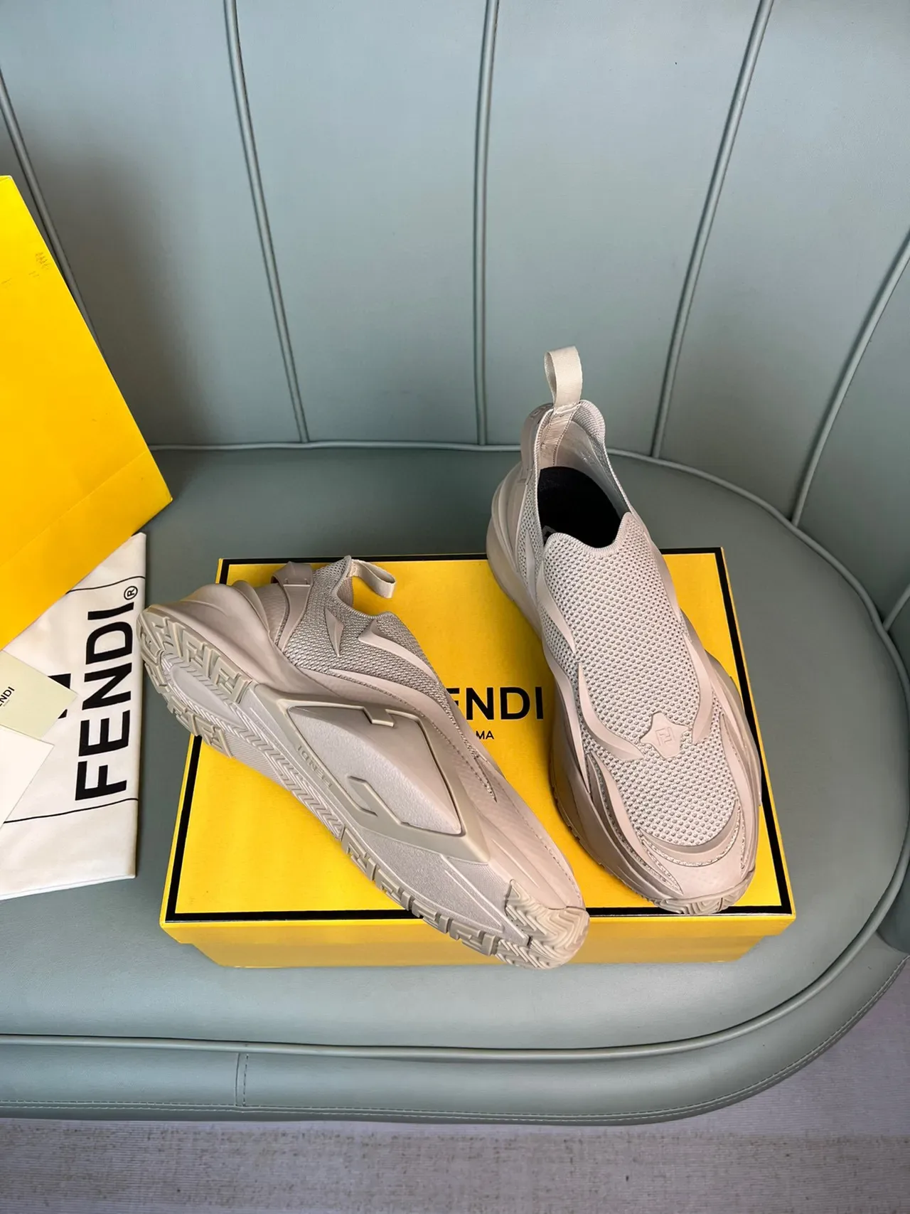 Fendi 米色针织网面套脚运动鞋 6
