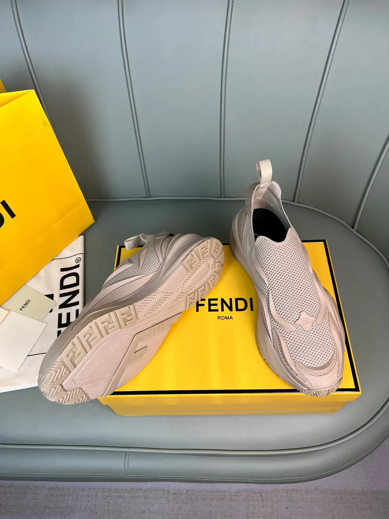 Fendi 米色针织网面套脚运动鞋 7