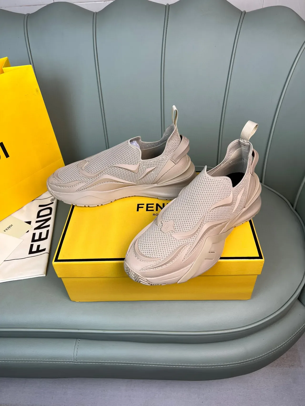 Fendi 米色针织网面套脚运动鞋 8