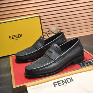 Fendi 黑色皮革纹理 FF-Patterned Vamp 乐福鞋