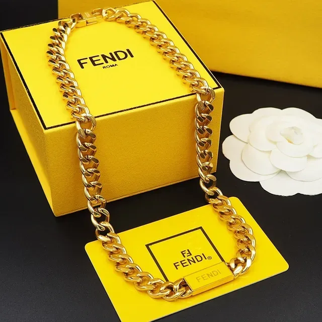 Collier Fendi Chaîne Curb Or-Ton avec plaque branded 3