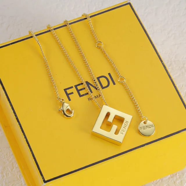 Fendi FF Logo এবং Logo Charm গোল্ড টোন নেকলেস 2