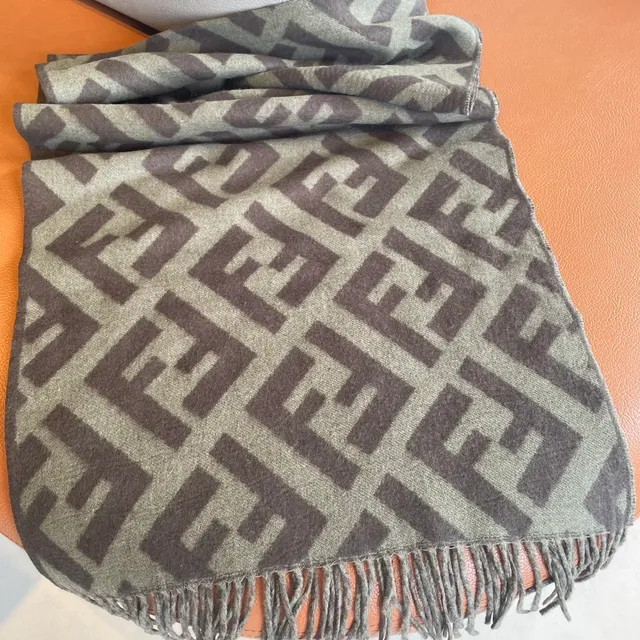 Fendi FF Monogram বেইজ এবং ব্রাউন ক্যাশমির স্কার্ফ 6