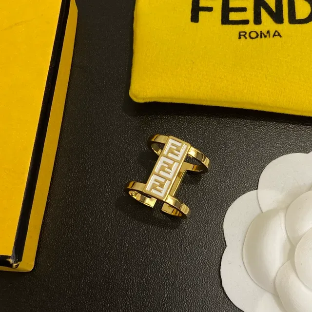 Fendi FF خاتم لون ذهبي أبيض وأسود مينا نطاق مزدوج 2
