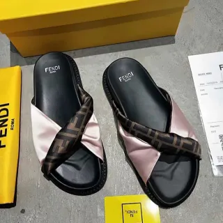 Fendi FF Webbing Slide Black Pink Brides croisées Overlay de satin Mules