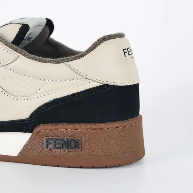 Fendi First Beige/Noir H en forme de superposition latérale cuir-suede de deux tons sneakers lifestyle 4