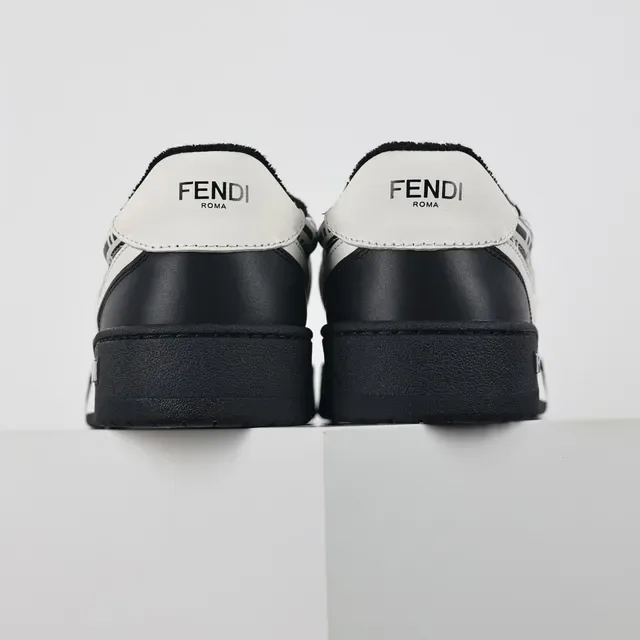 Fendi First Zapatillas Lifestyle Negras y Blancas de Cuero Monograma Geométrico con Recortes 8
