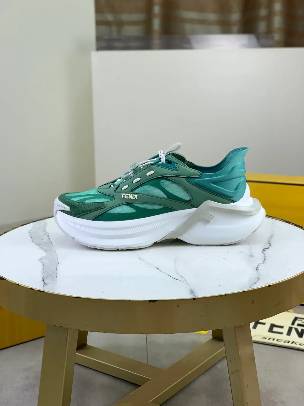Fendi Run Away Verde e Branco Tênis Chunky Malla Camadas E Suede Superior Sola Plataforma Esculpida 6