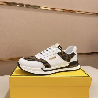 Fendi Tênis Lifestyle Branco e Marrom com Painéis Monogram