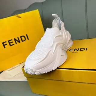 Fendi सफेद स्लिप ऑन निट अपर चंकी स्नीकर