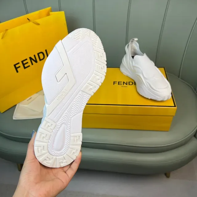 Fendi सफेद स्लिप ऑन निट अपर चंकी स्नीकर 2