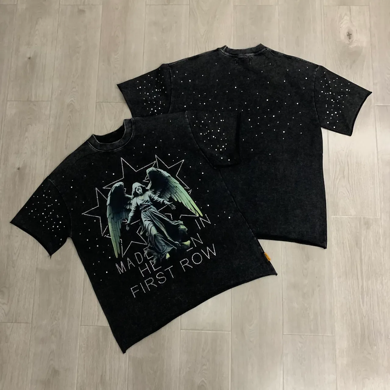 Acid-Wash Black Graphic-Print Angel Motif T-Shirt 4