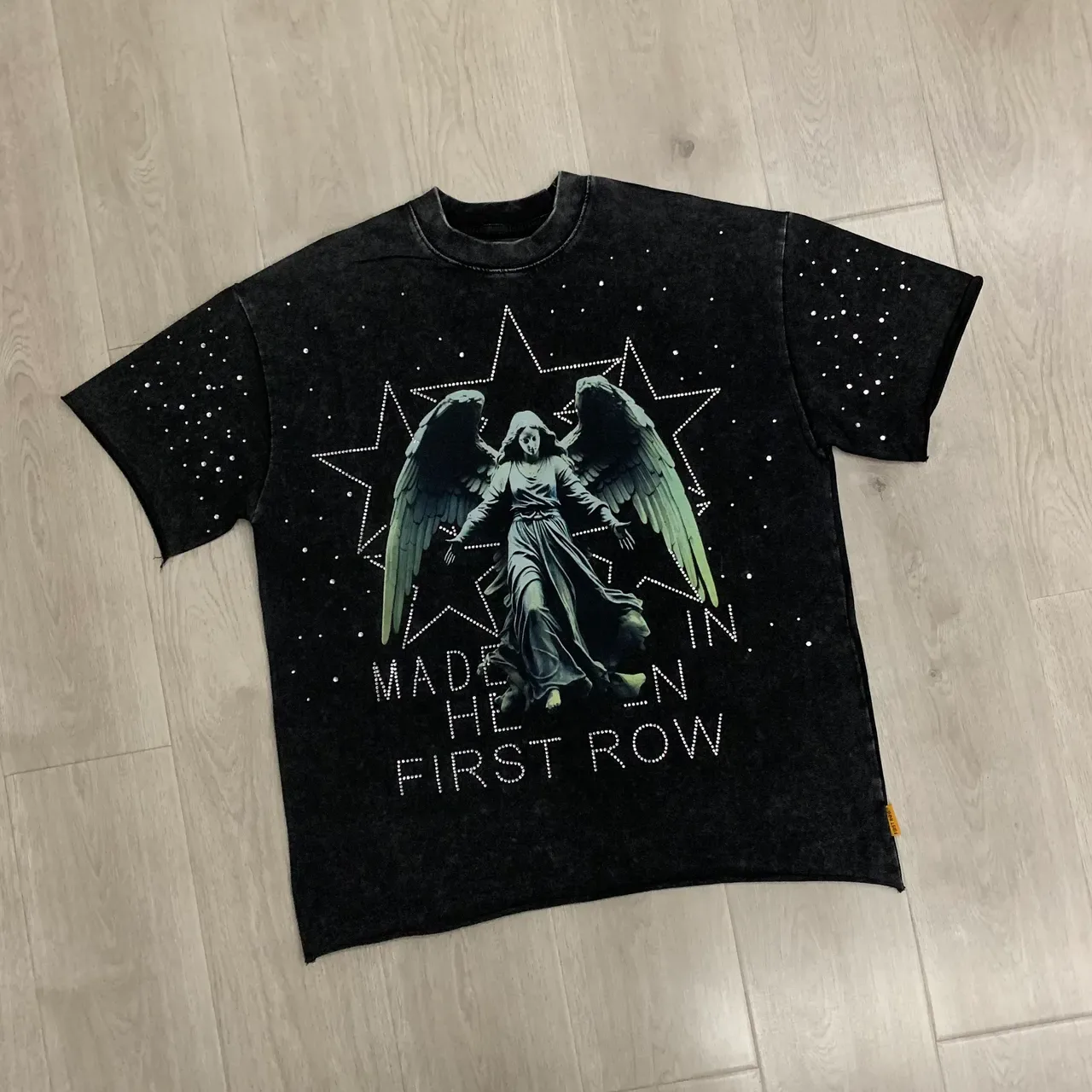 Acid-Wash Black Graphic-Print Angel Motif T-Shirt 5