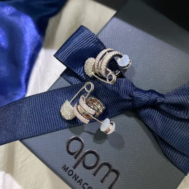 APM Monaco Pendientes Safety-Pin Pavé Cristal 4