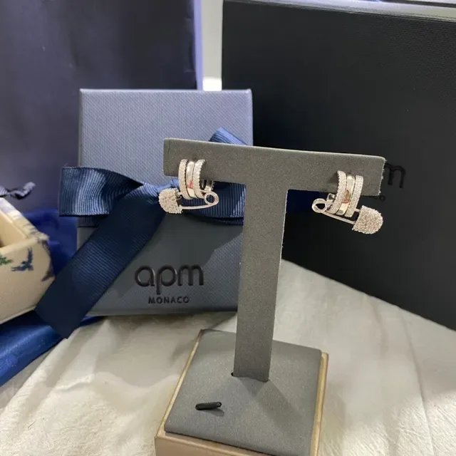 APM Monaco Pendientes Safety-Pin Pavé Cristal 6