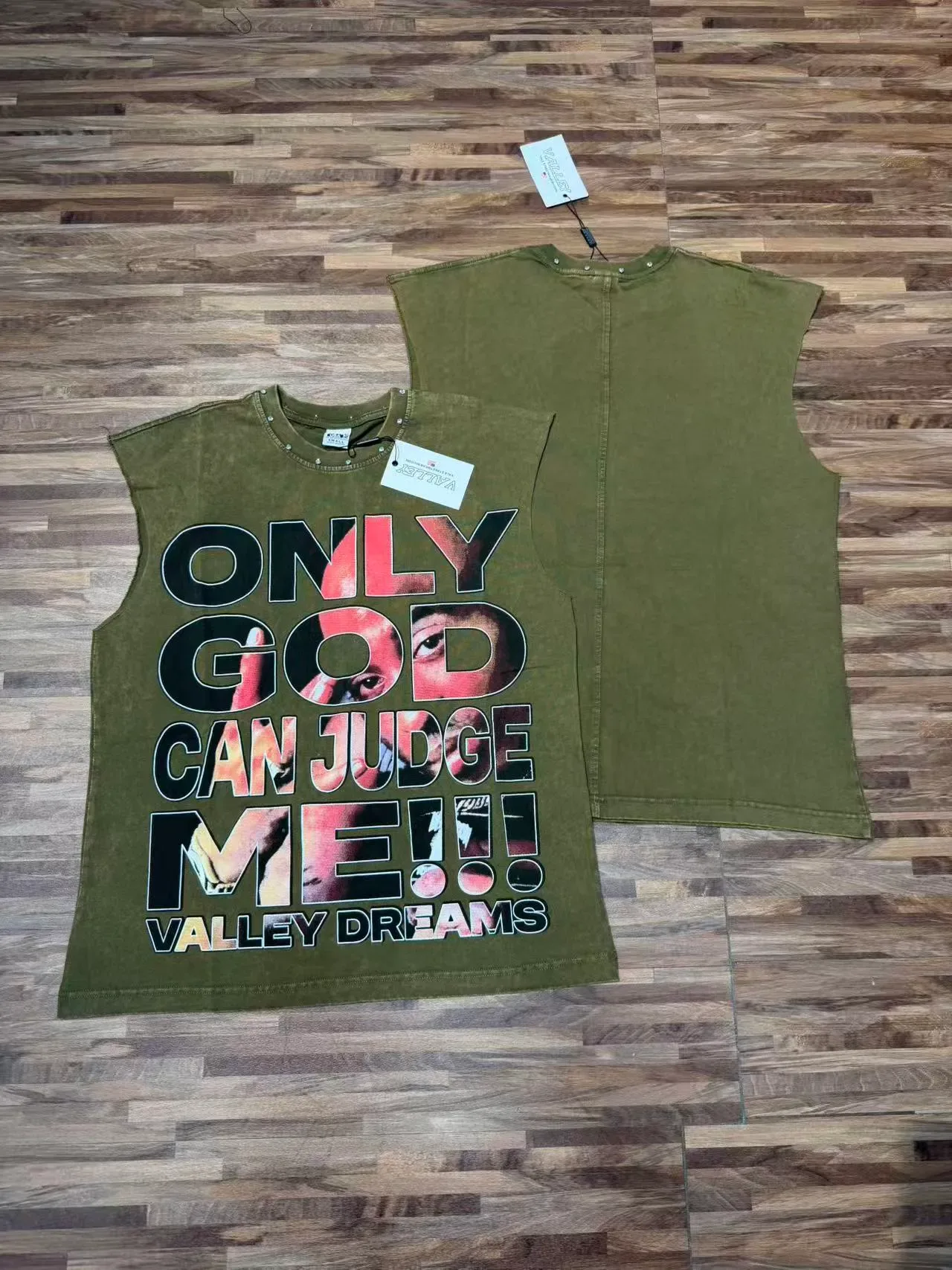 Army Green Black बिना आस्तीन का ग्राफिक-प्रिंट वेस्ट टॉप 9