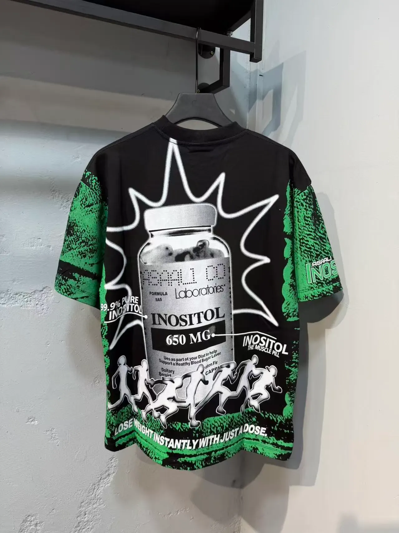 ASAALI CO NOSITOL Graphic-Print Black and Green T-Shirt 7