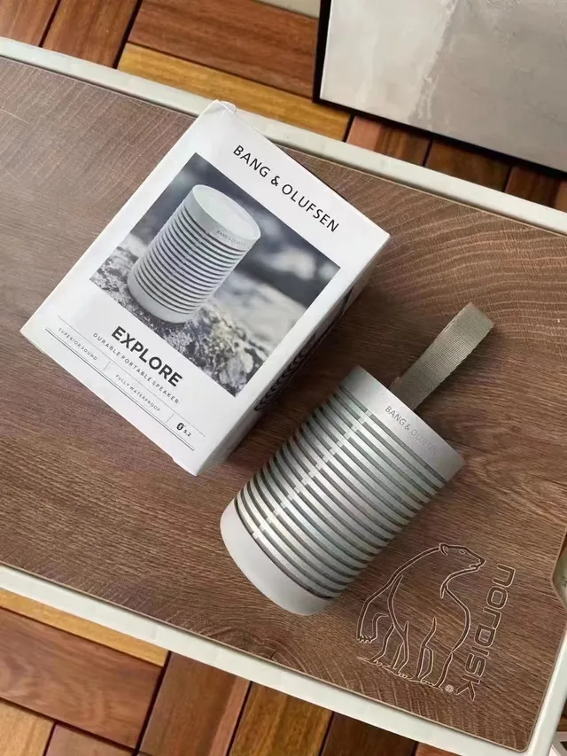 Bang & Olufsen Explore काला ग्रे खुरदुरा एल्यूमिनियम बॉडी गोलाकार रूप पोर्टेबल स्पीकर 6