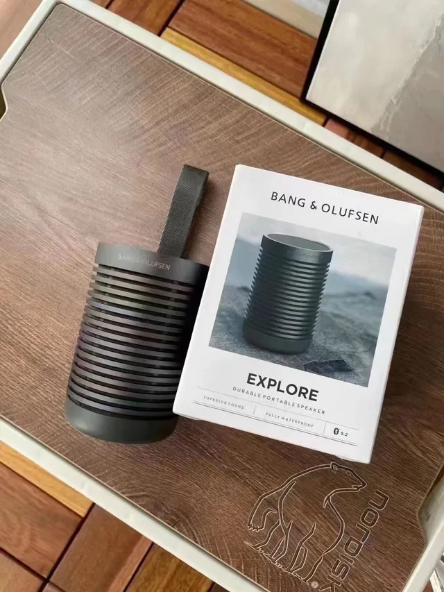 Bang & Olufsen Explore काला ग्रे खुरदुरा एल्यूमिनियम बॉडी गोलाकार रूप पोर्टेबल स्पीकर 8