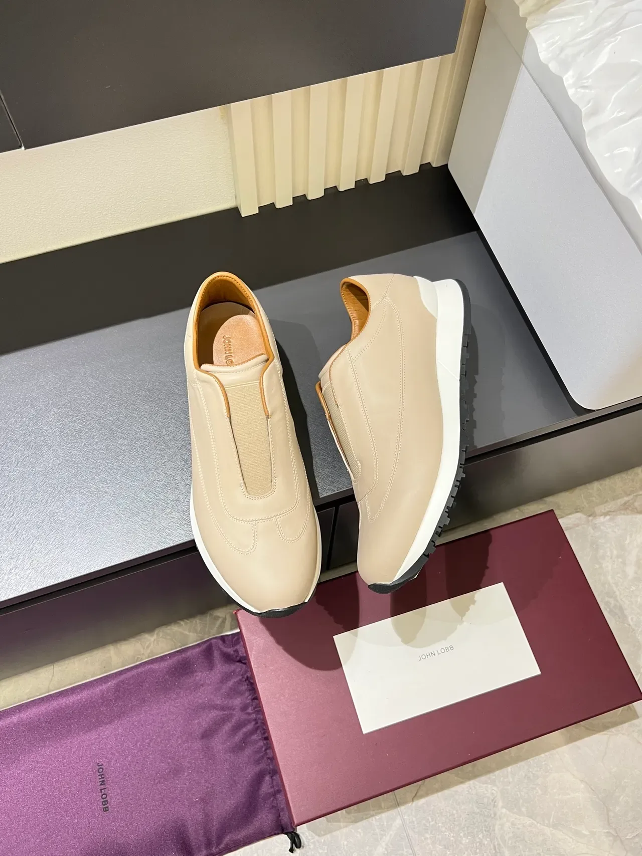Beige Black Leather Slip-On Elastic Gusset Sneakers 4