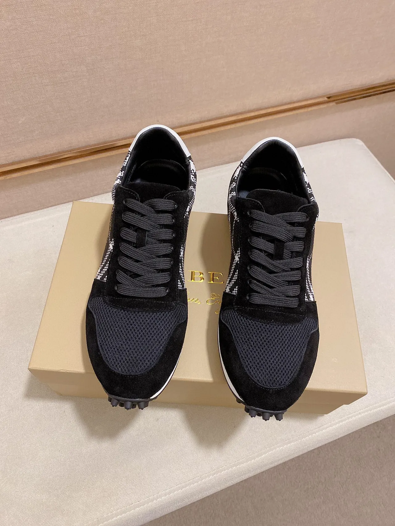 Black and White Plaid Panel Retro Runner Sneaker 5