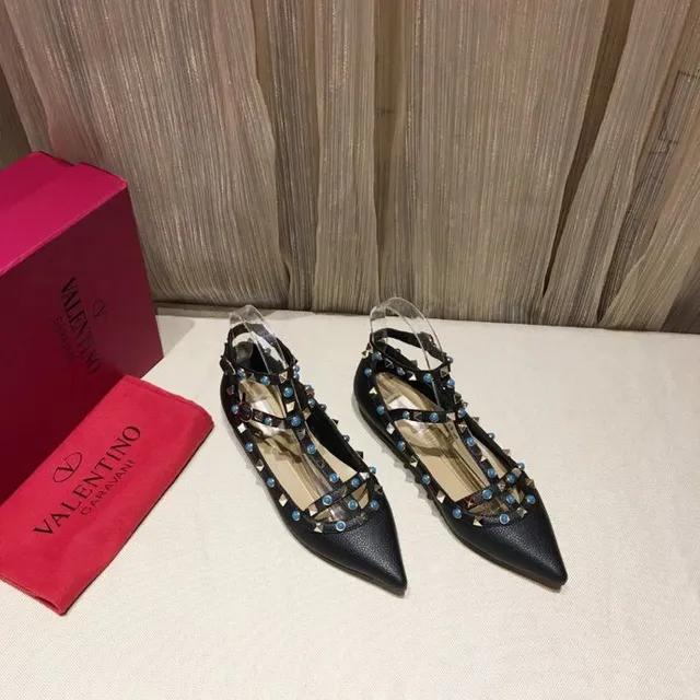 Zapatos Mary Jane de punta puntiaguda y T-strap en negro y azul 3