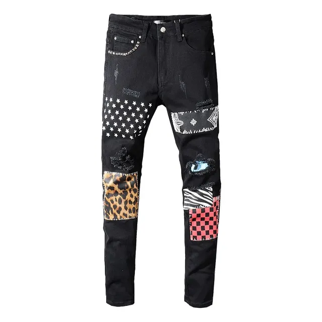Jeans noirs distressed avec patchwork et rivets 15