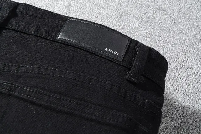 黑色 Distressed Slim-Fit Ripped 牛仔裤 3