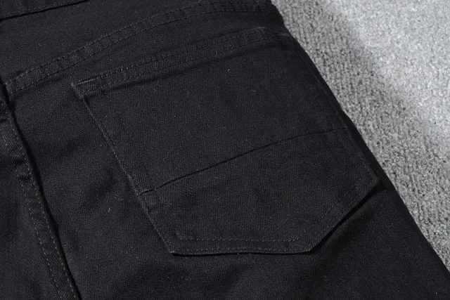 黑色 Distressed Slim-Fit Ripped 牛仔裤 4
