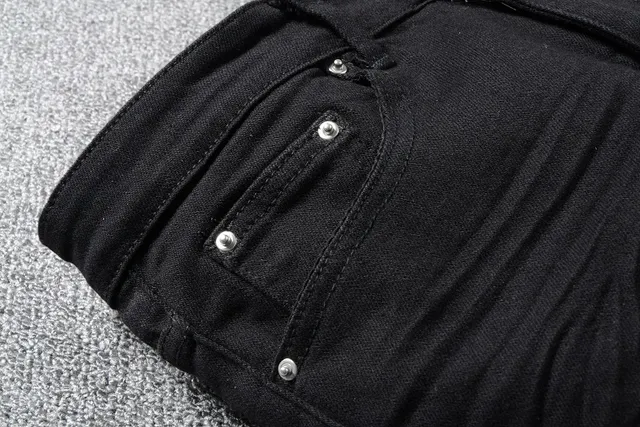 黑色 Distressed Slim-Fit Ripped 牛仔裤 7