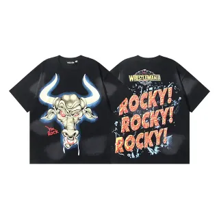 Camiseta negra WWE WrestleMania Bull y Rocky con estampado gráfico a doble cara